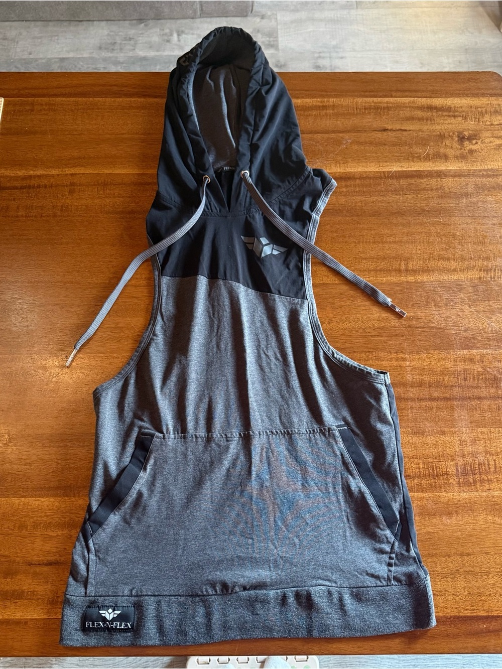 Flex N Flex Men’s Gray & Black Hooded Jersey Tank